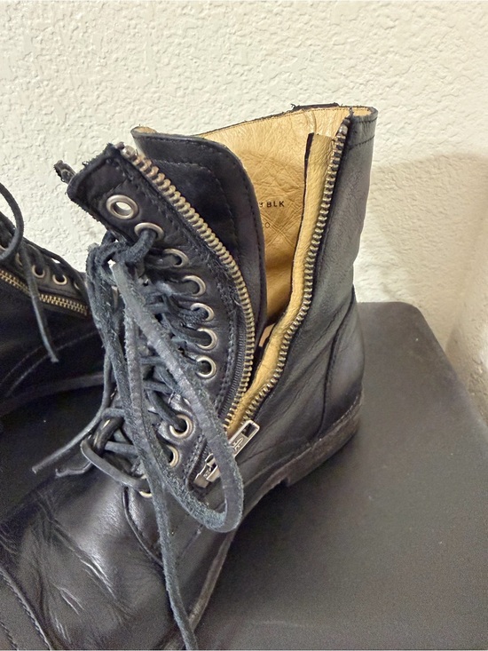 Frye Tyler double zipper black leather boots size 8.5D style 3486083 main image 9